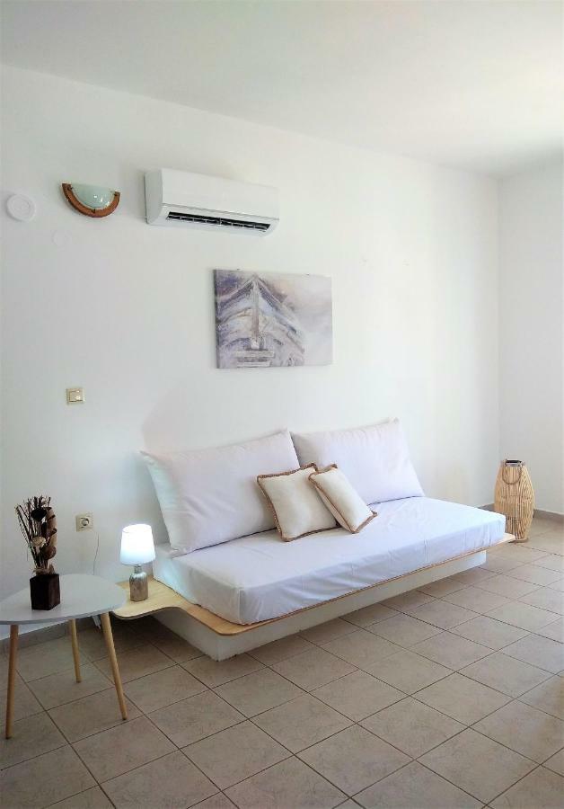 Gompos Apartment - Cozy Apartment Next To The Sea - Amazing Sea View Symi Exterior photo